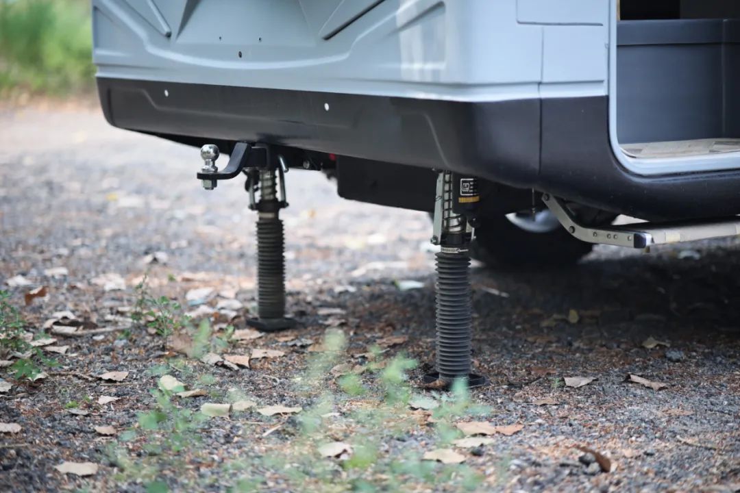 TOD智能四驅 全車越野套件，這是不是你理想的C型越野房車？